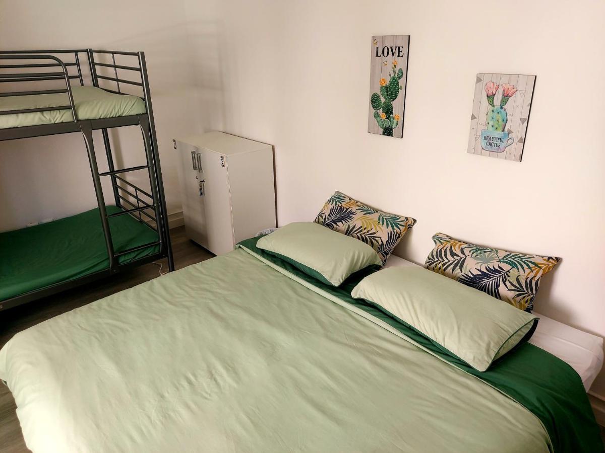 Aloha Hostel ปอร์ติเมา ภายนอก รูปภาพ