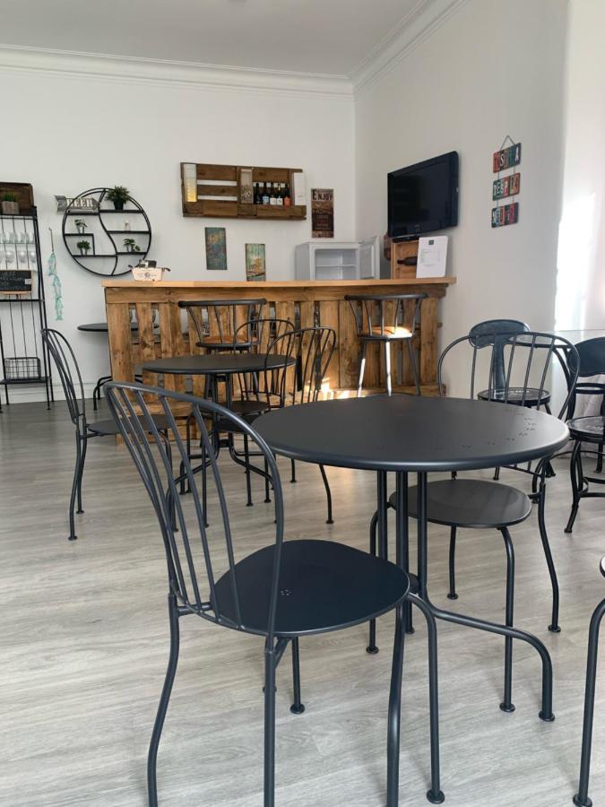 Aloha Hostel ปอร์ติเมา ภายนอก รูปภาพ