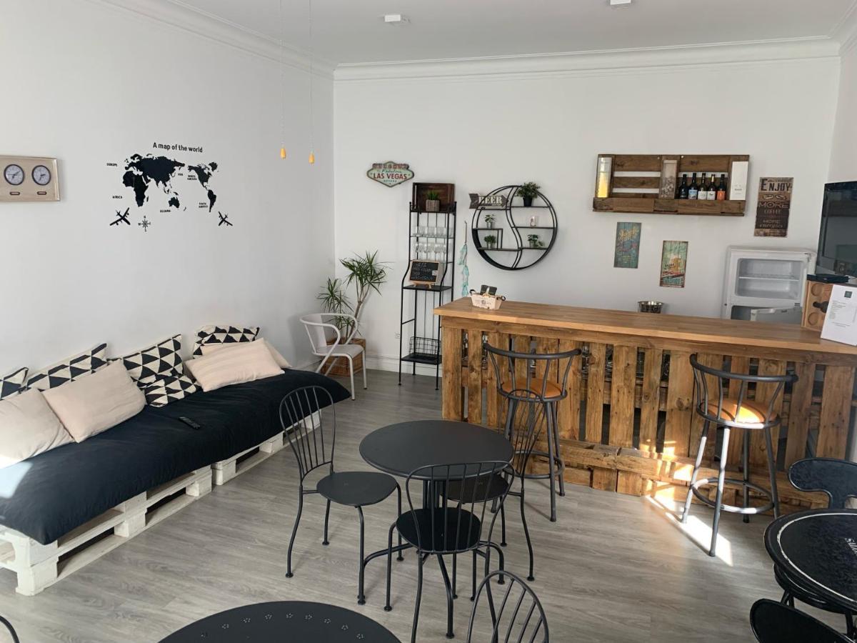 Aloha Hostel ปอร์ติเมา ภายนอก รูปภาพ