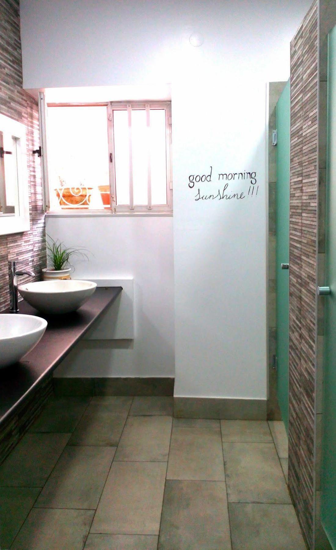 Aloha Hostel ปอร์ติเมา ภายนอก รูปภาพ